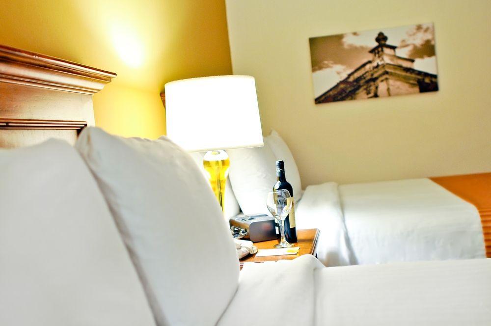 Courtyard By Marriott Santo Domingo Hotell Exteriör bild