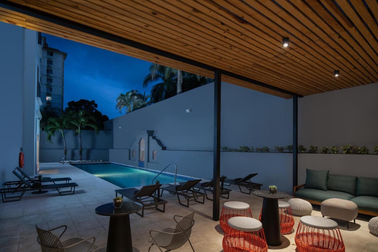 Courtyard By Marriott Santo Domingo Hotell Exteriör bild