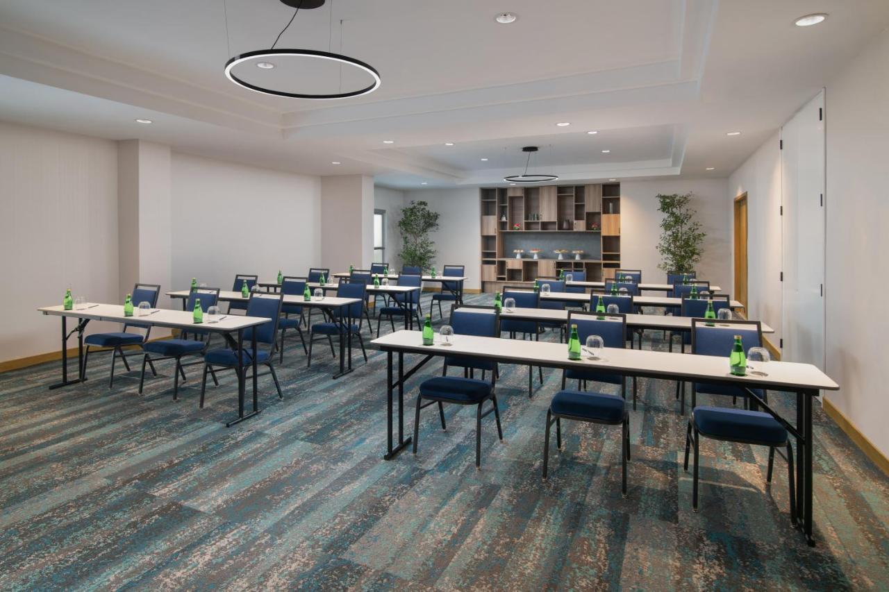 Courtyard By Marriott Santo Domingo Hotell Exteriör bild