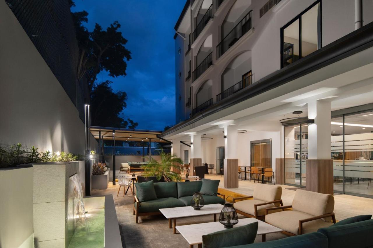 Courtyard By Marriott Santo Domingo Hotell Exteriör bild
