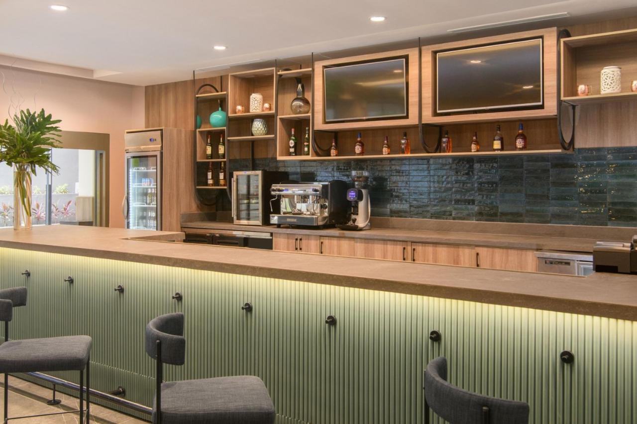 Courtyard By Marriott Santo Domingo Hotell Exteriör bild